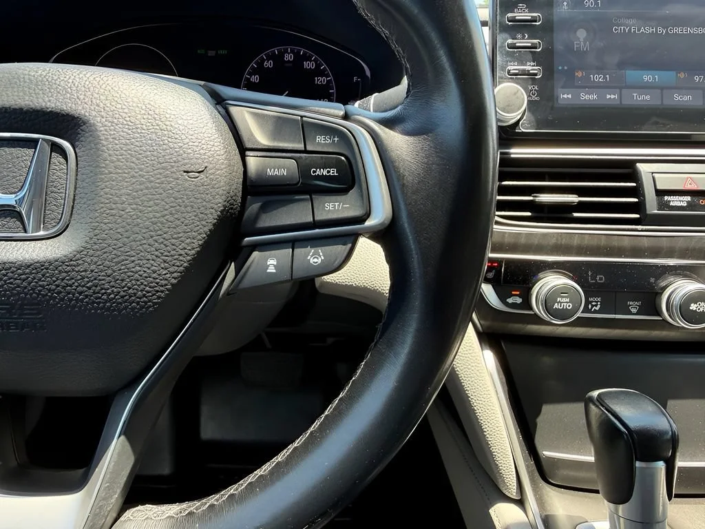 Used 2020  Honda EX-L image 30