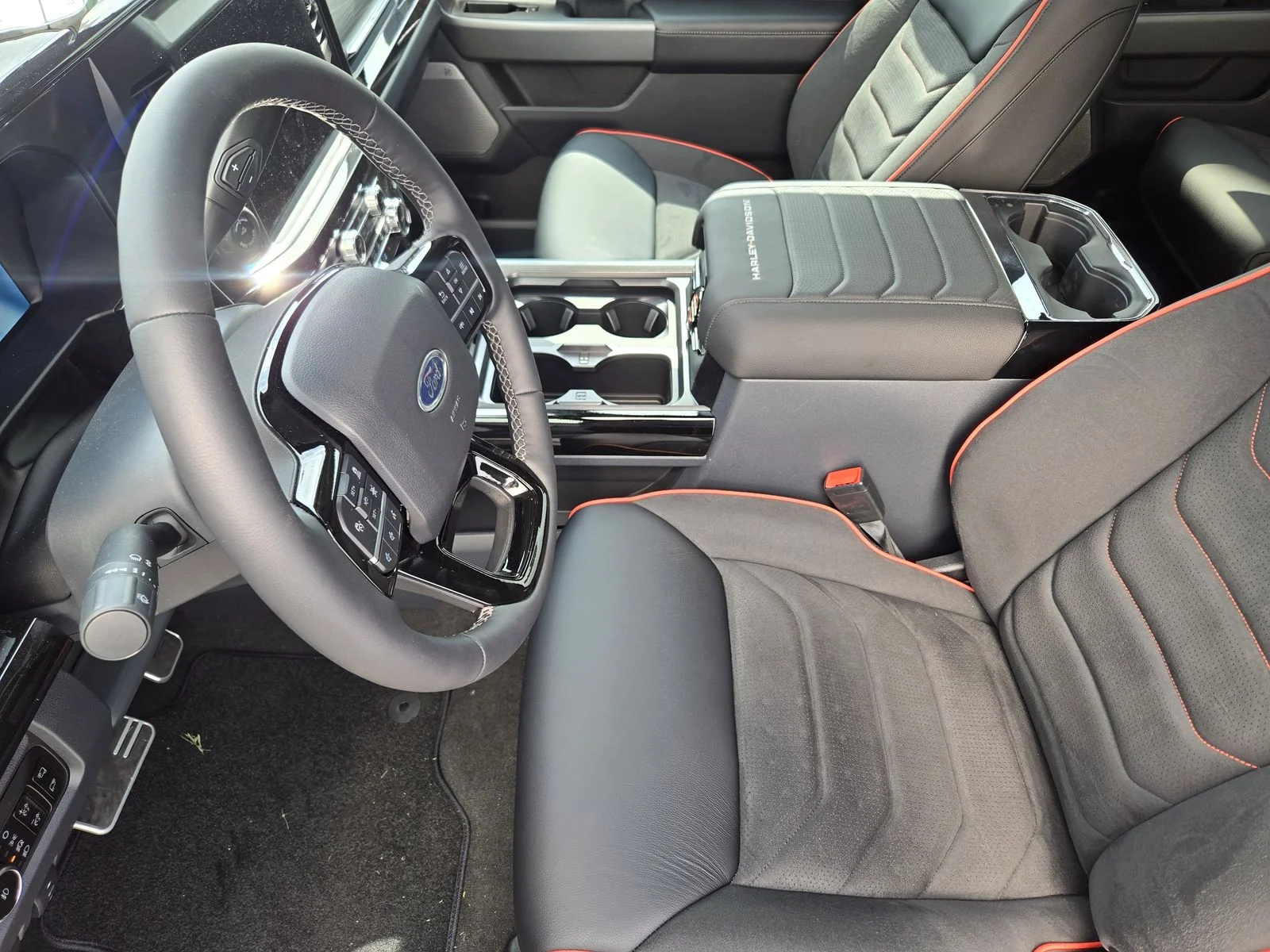 New 2026 Agate Black Metallic Ford F-250® Lariat® image 7