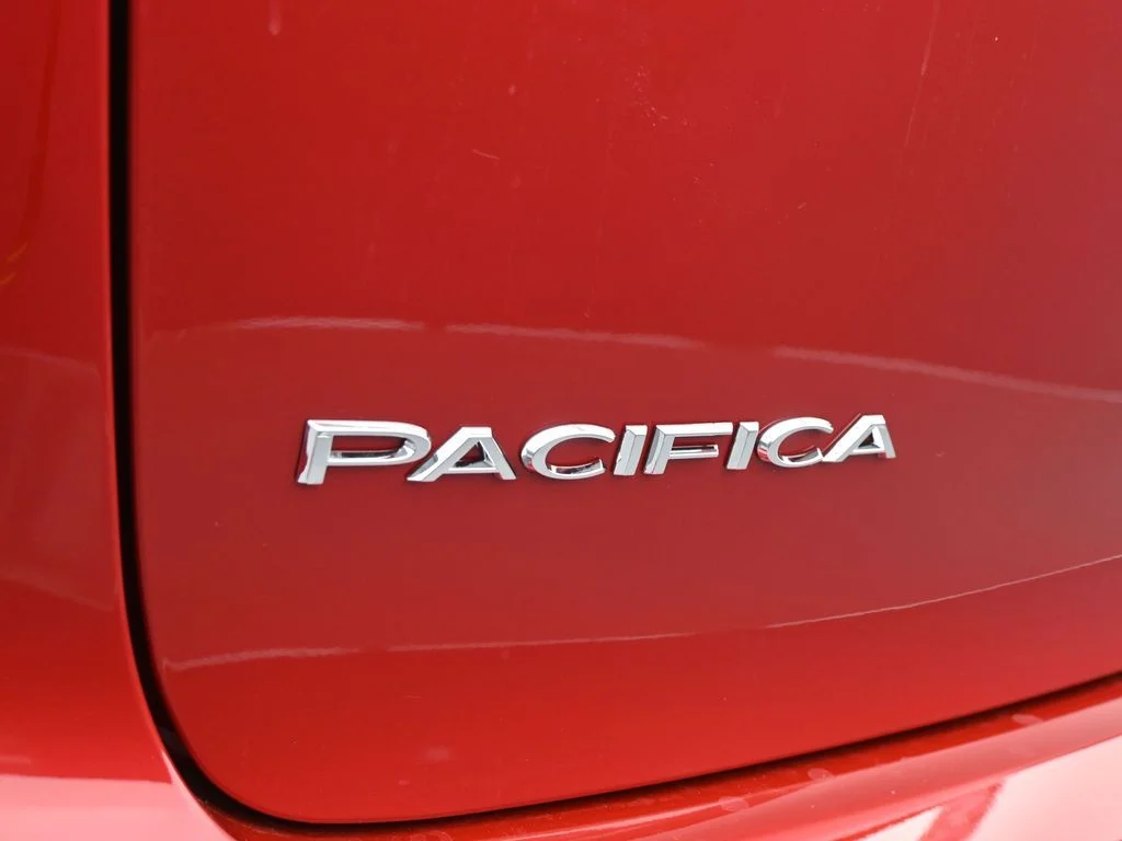 New 2026 Red Hot Pearl-Coat Exterior Paint Chrysler Select image 28