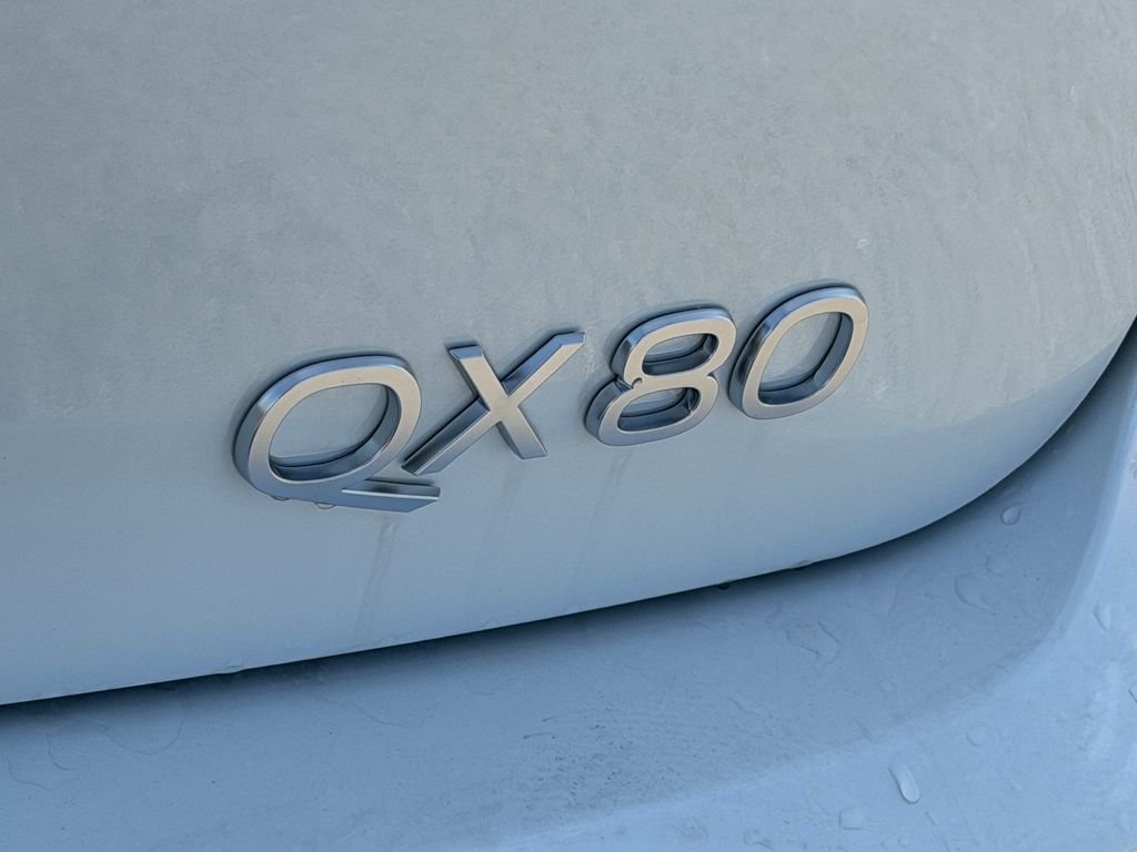 New 2027 RADIANT WHITE INFINITI Luxe 2WD image 9