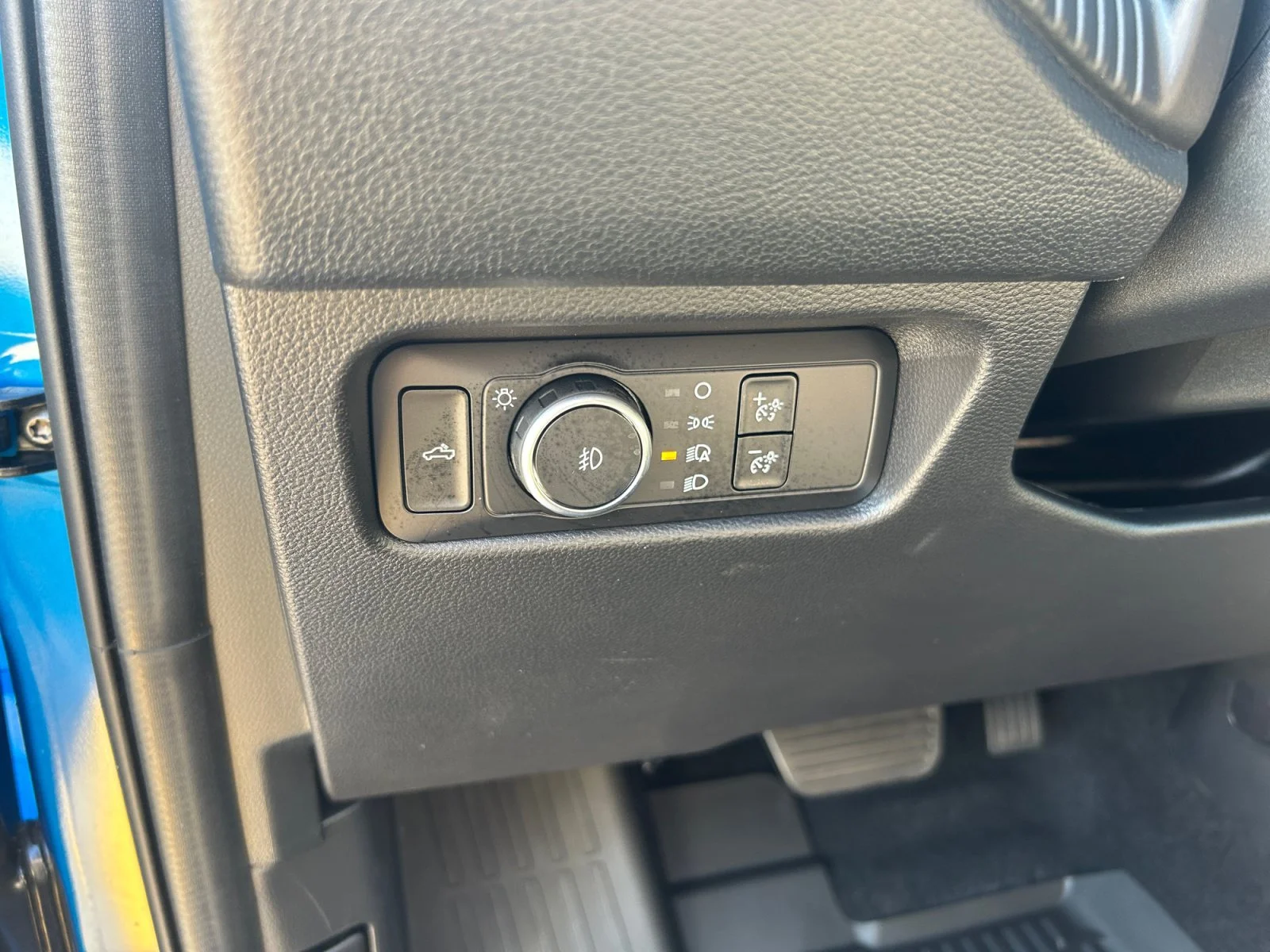 New 2026 Velocity Blue Metallic Ford XLT image 16
