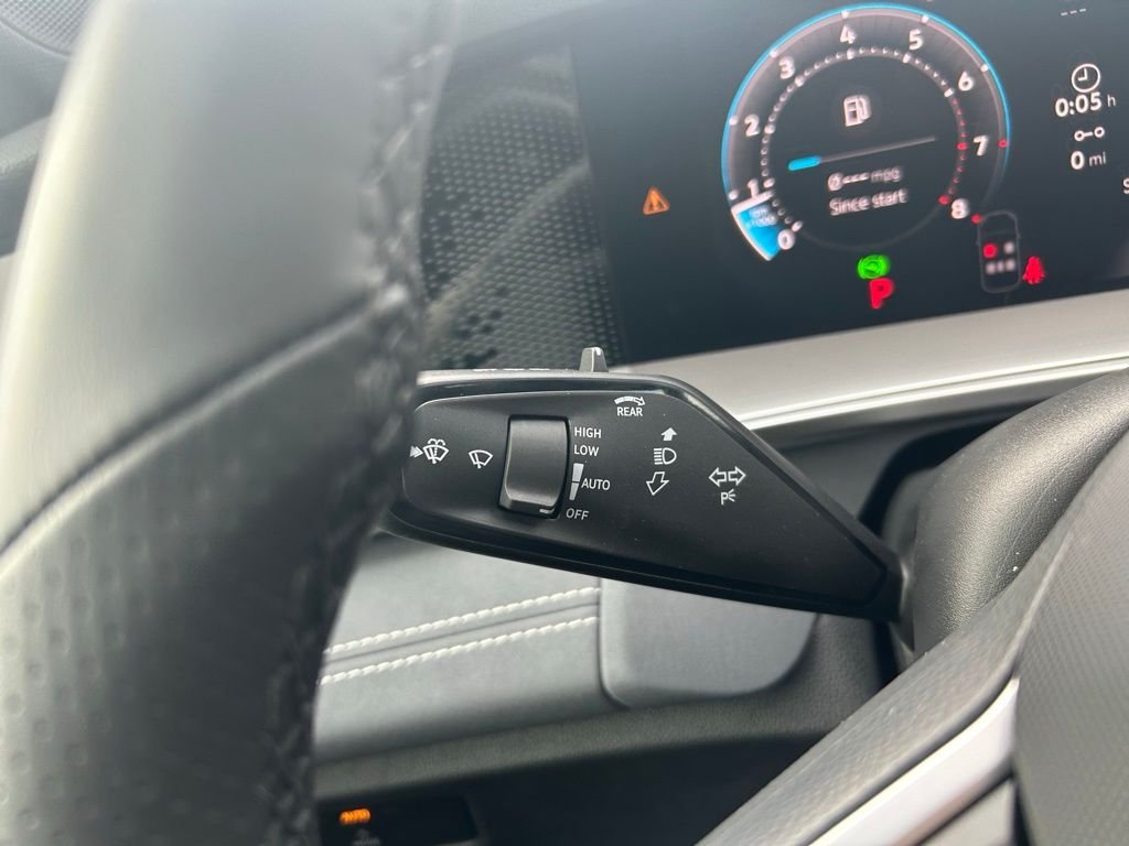New 2026 White/off-white Volkswagen 2.0T SE R-Line Black image 22