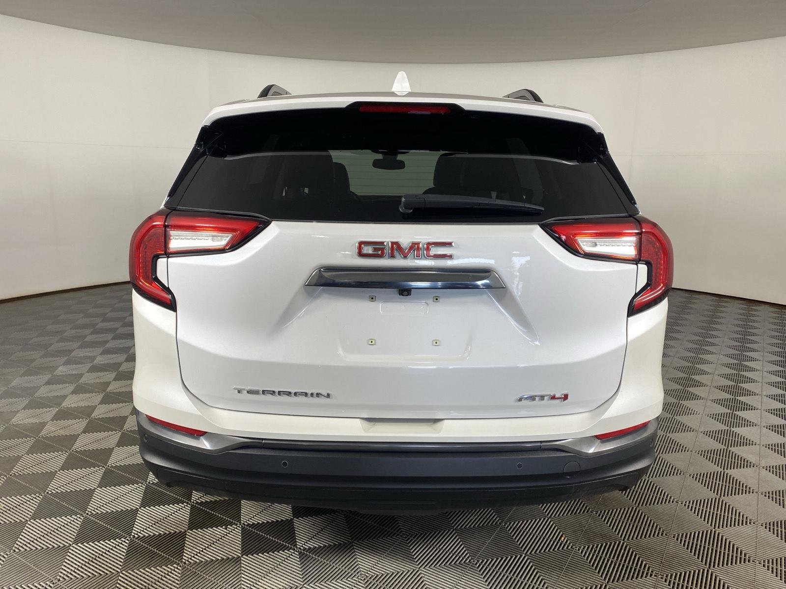 Used 2024 White Frost Tricoat GMC AT4 image 6