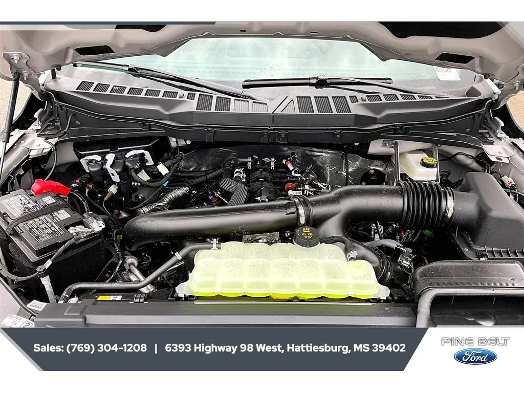 New 2026 Iconic Silver Metallic Ford XLT image 8