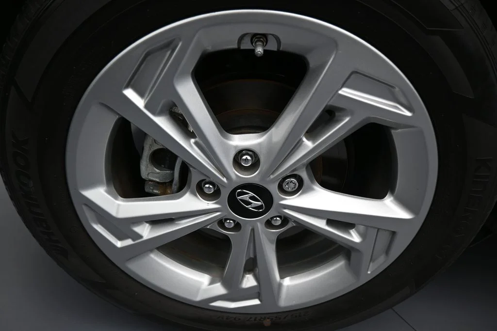 Used 2023 Ecotronic Gray Hyundai SEL image 39