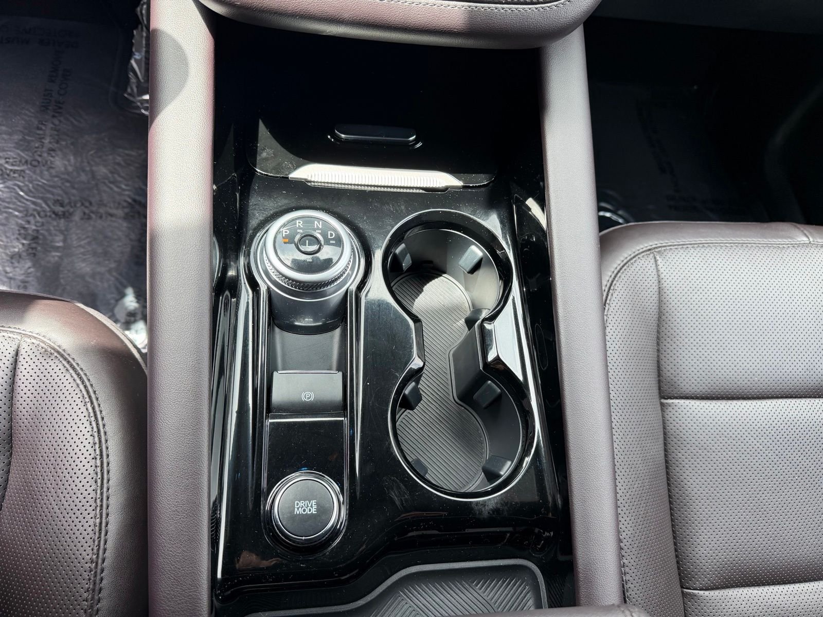 Used 2025 Gray Metallic Ford Platinum image 21