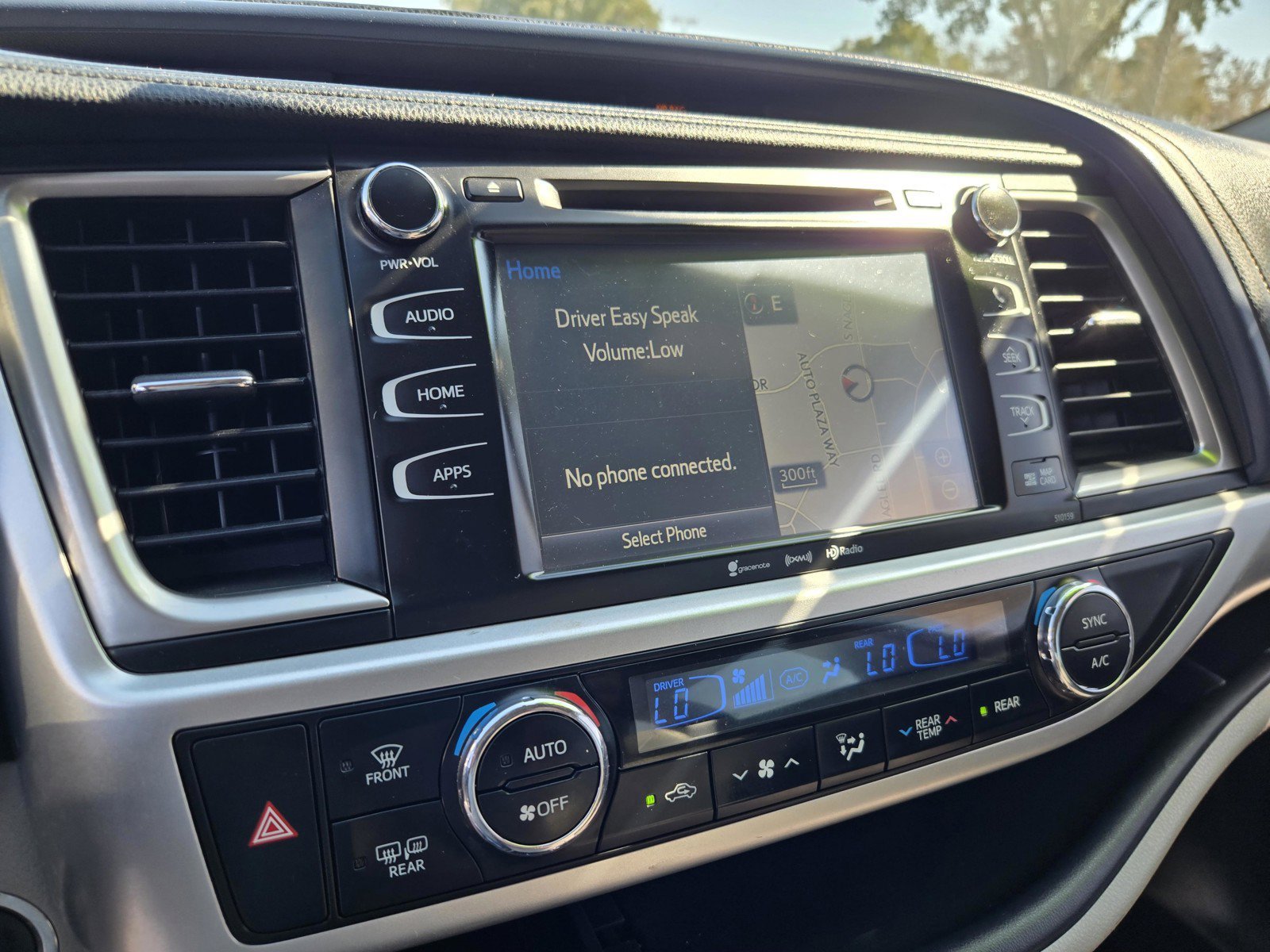 Used 2016 White Toyota XLE image 20