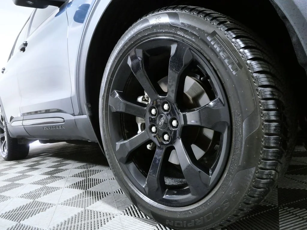 Used 2023 Blue Ford ST-Line image 2
