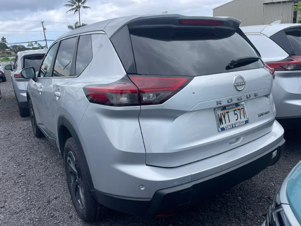 Used 2024 Silver Nissan SV image 7