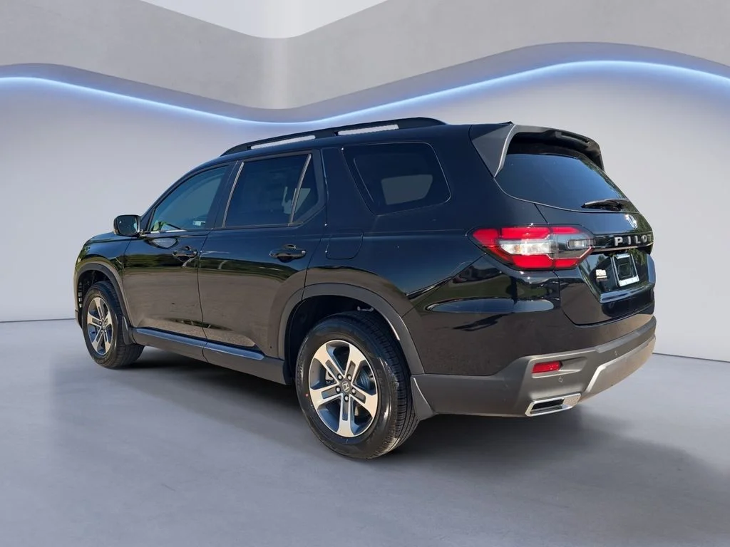 New 2026 Crystal Black Pearl Honda EX-L image 3