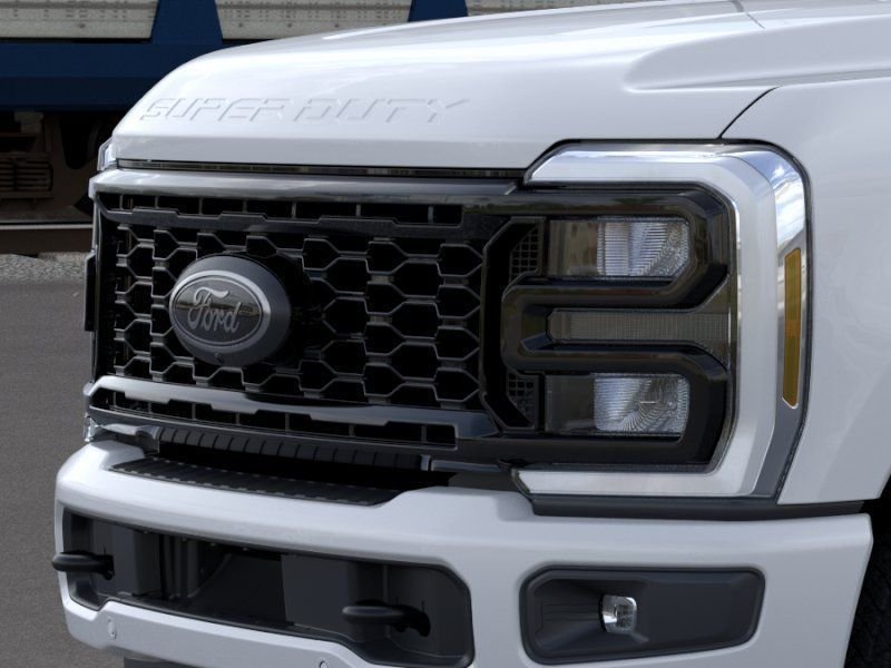 New 2026 Oxford White Ford Lariat image 32