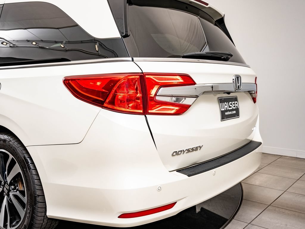 Used 2019 White Diamond Pearl Honda Elite image 20