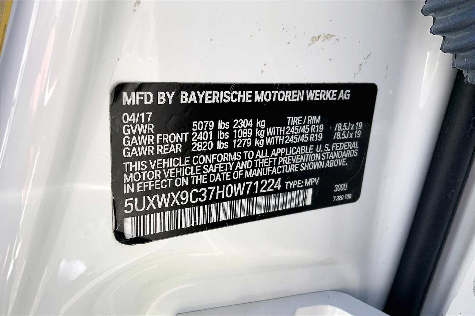 Used 2017 Alpine White BMW xDrive28i image 34