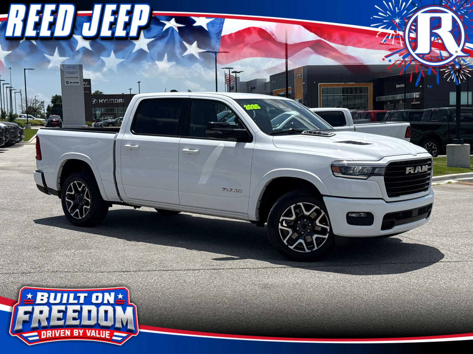2025 RAM 1500 Laramie 4x4 Crew Cab 5'7's photo