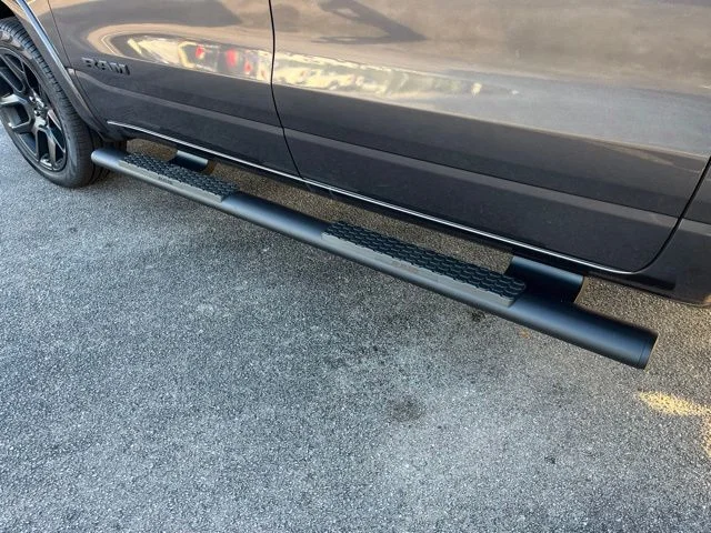New 2026 Granite Crystal Metallic Clear-Coat Exterior Paint RAM Laramie image 19