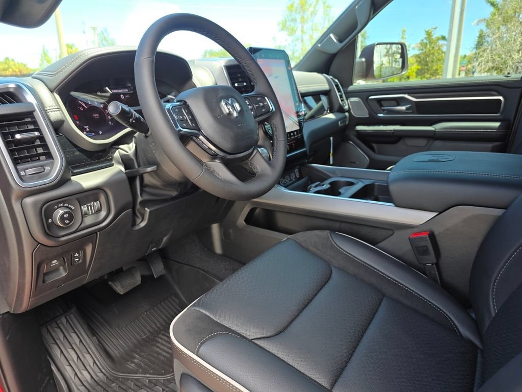 New 2026 Molten Red Pearl-Coat Exterior Paint RAM Laramie image 28