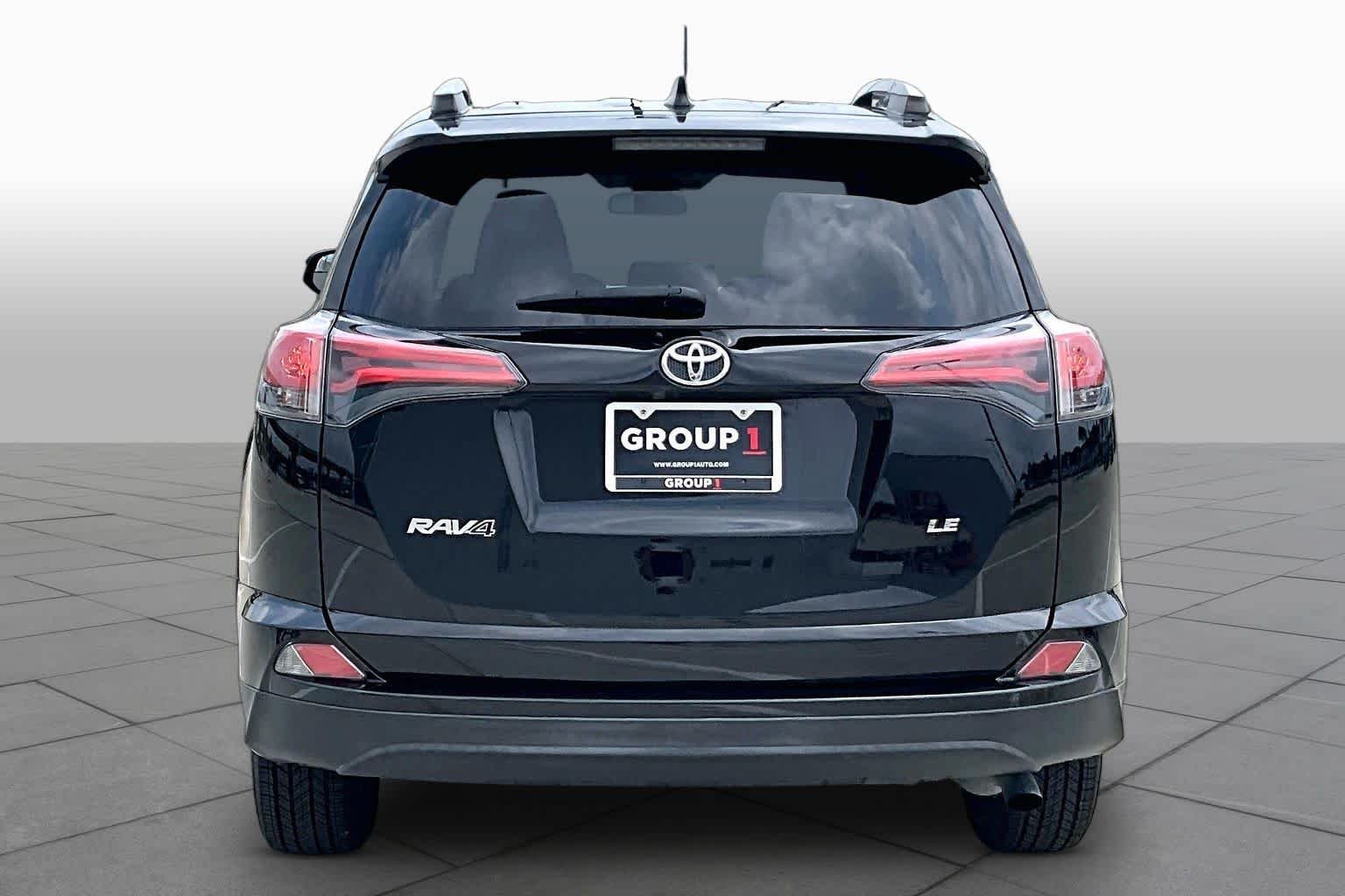 Used 2018 Black Toyota LE image 5