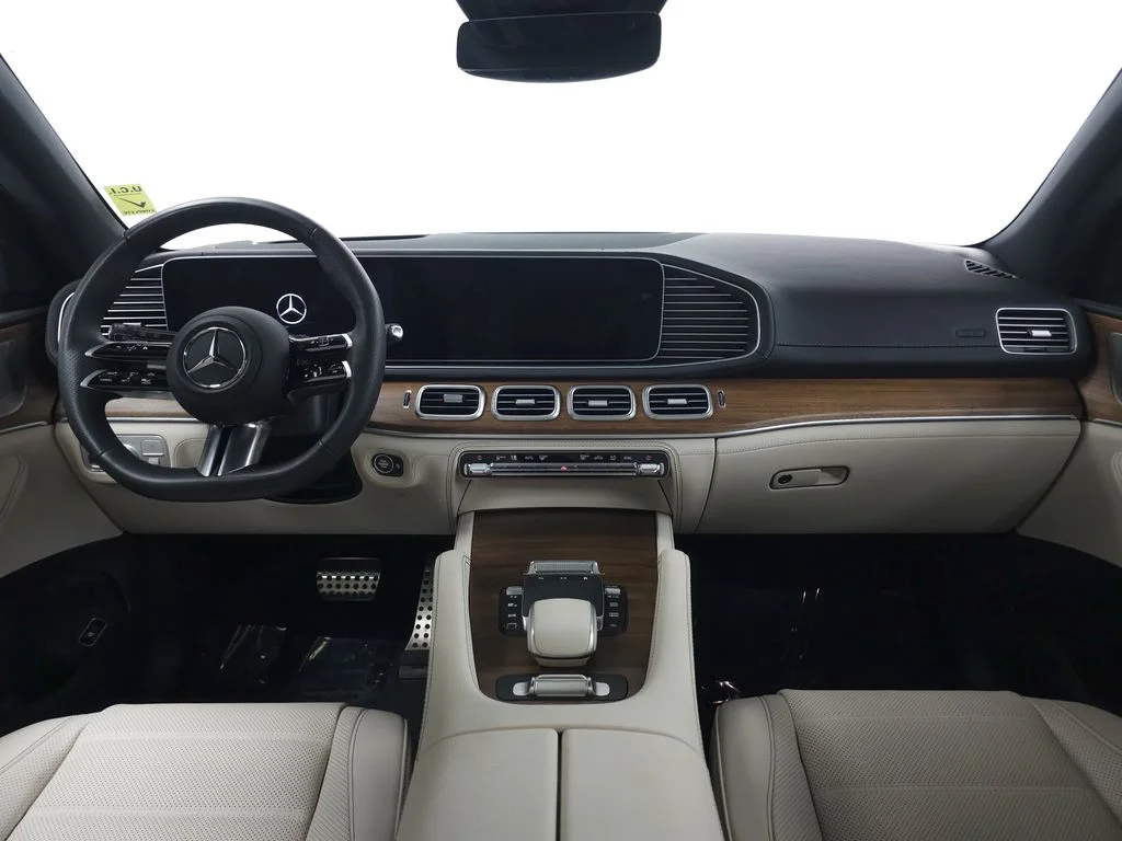 Used 2026 Black Mercedes-Benz GLS 580 image 27
