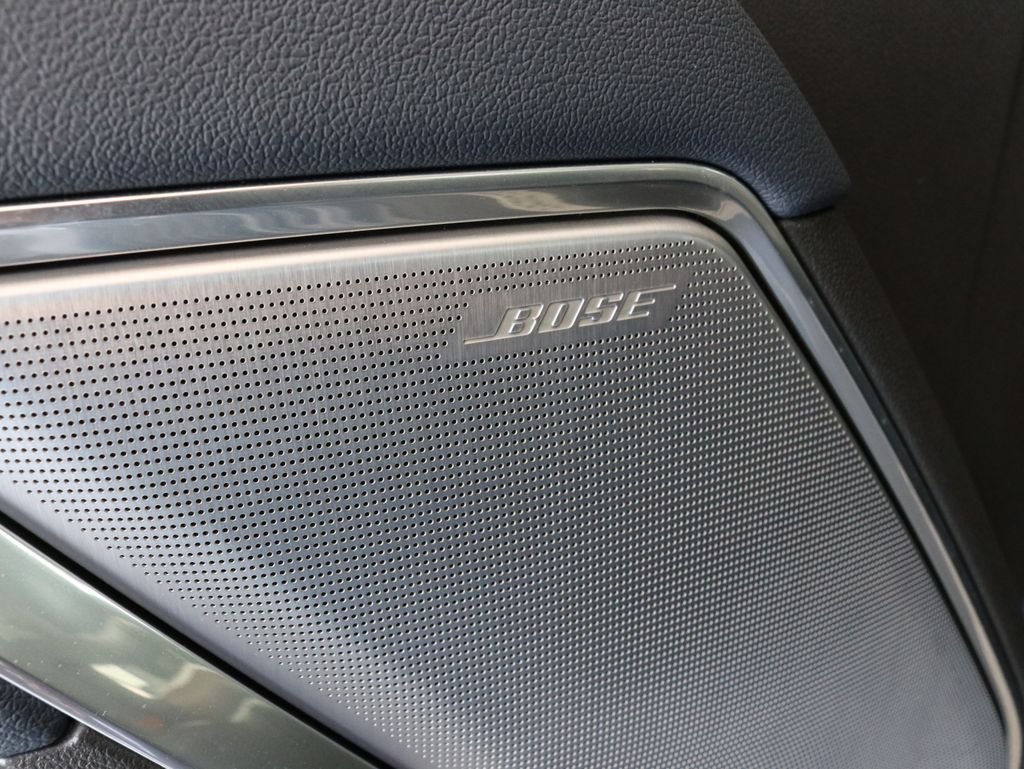 Used 2023 Blue Chevrolet High Country image 28