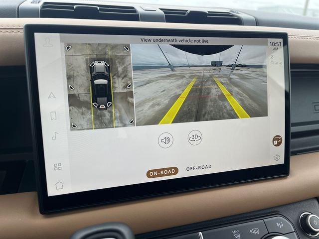 Used 2025 Gold Land Rover X-Dynamic SE image 21