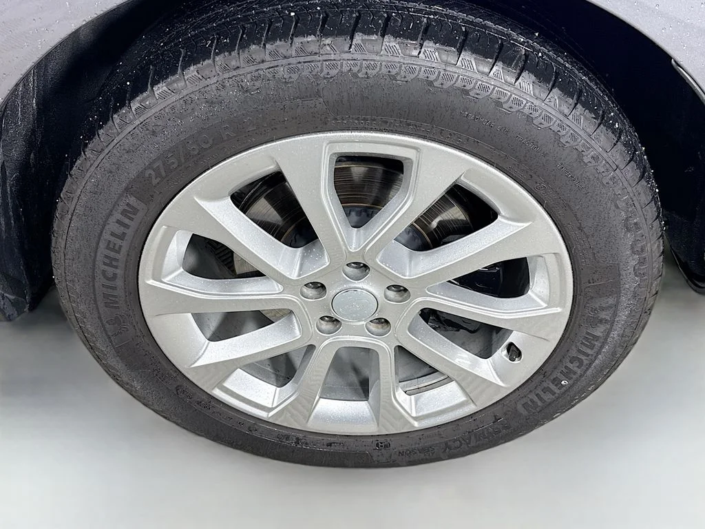 Used 2024 Gray Land Rover SE image 33