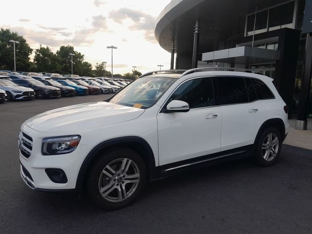 Used 2022 Polar White Mercedes-Benz GLB 250 image 21