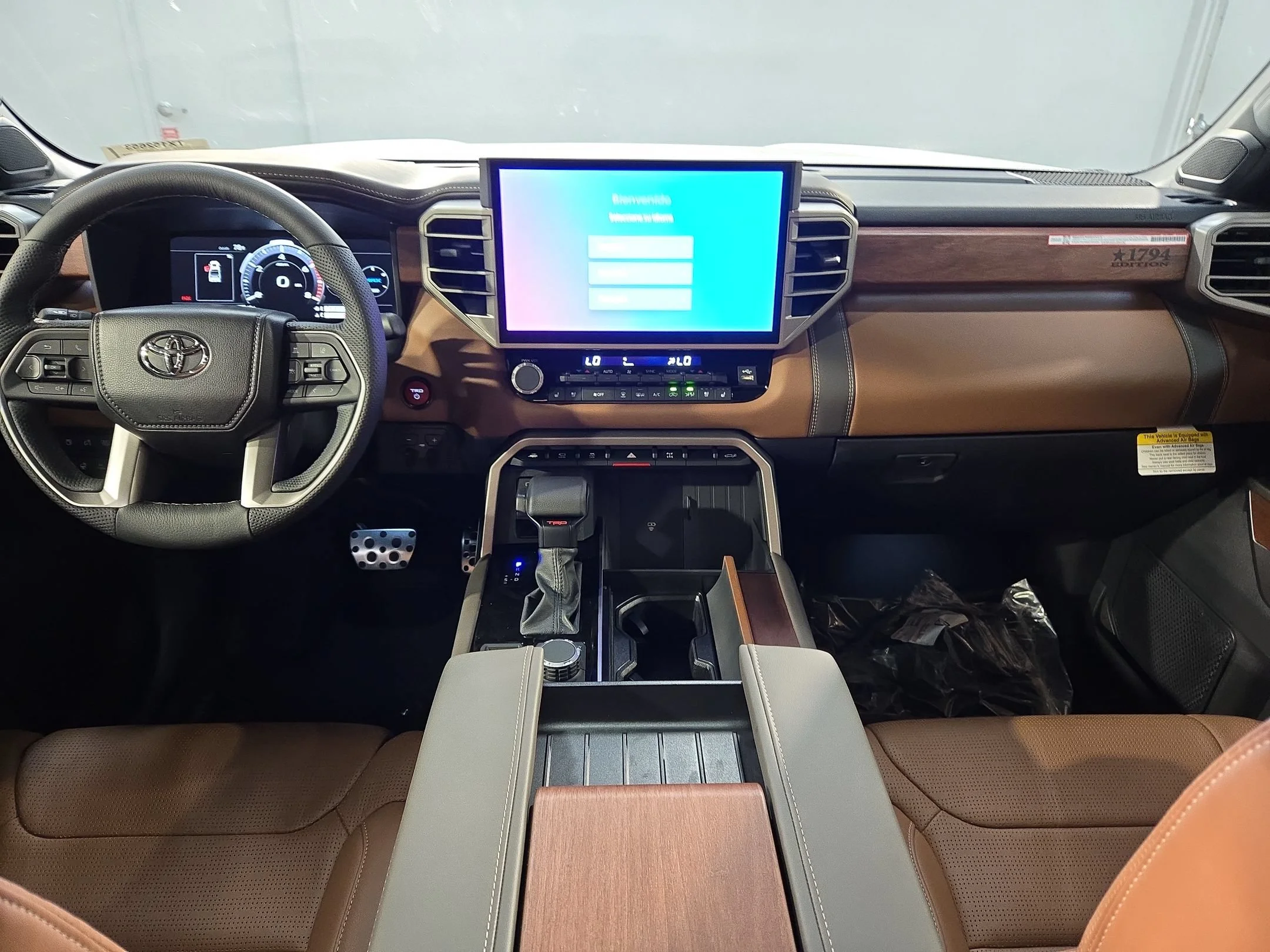 New 2026 Wind Chill Pearl Toyota 1794 Edition Hybrid image 9
