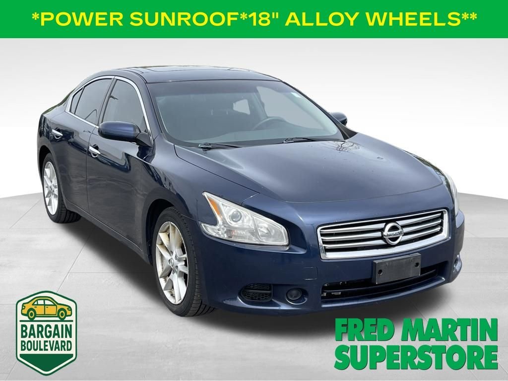 2014 Nissan Maxima's photo