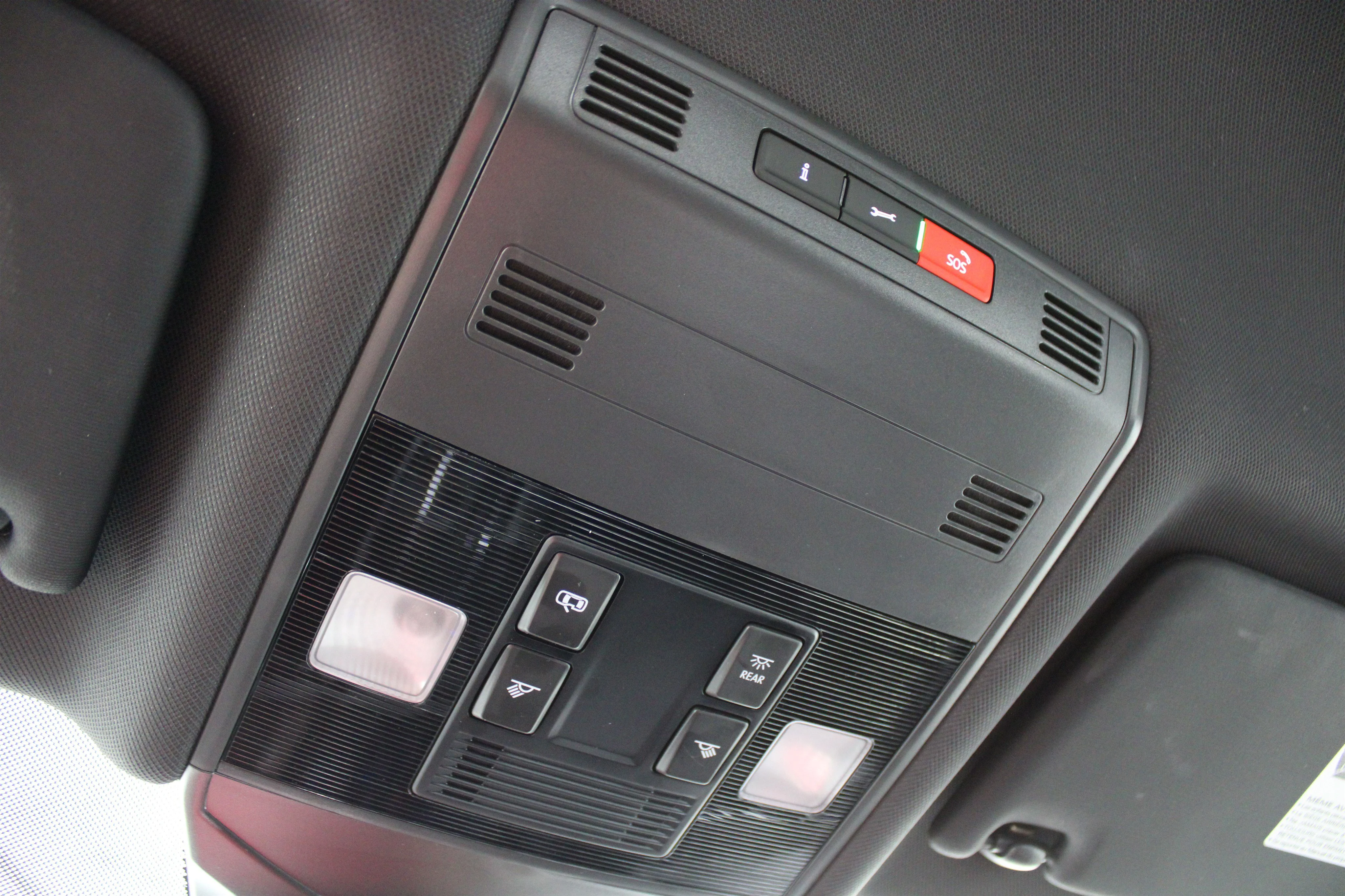 2025 Volkswagen Jetta Sport - Photo 19