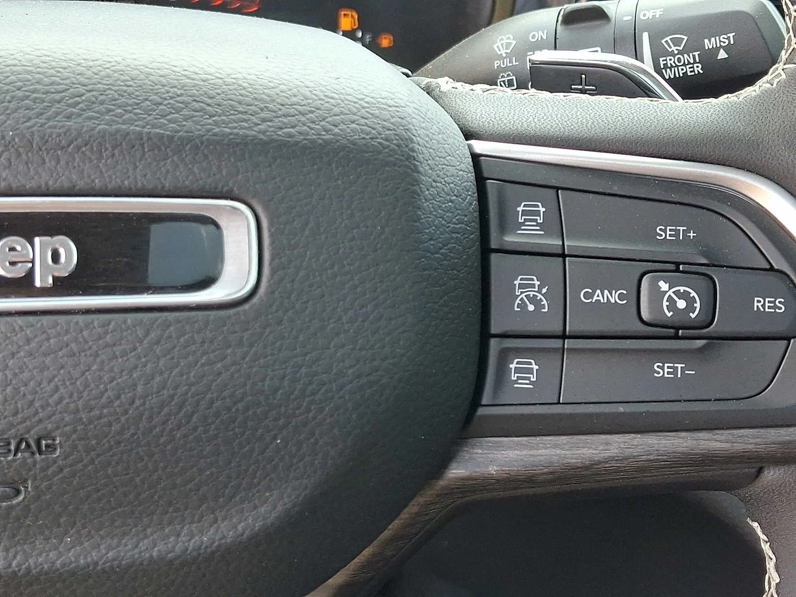 Used 2023 Midnight Sky Jeep  image 22
