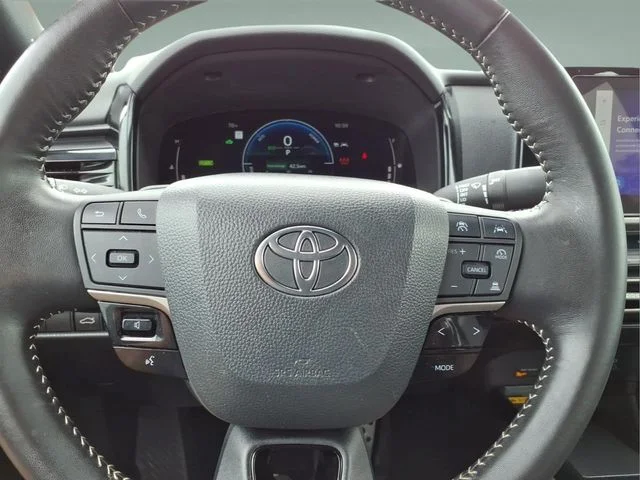 Used 2025 White Toyota SE image 20