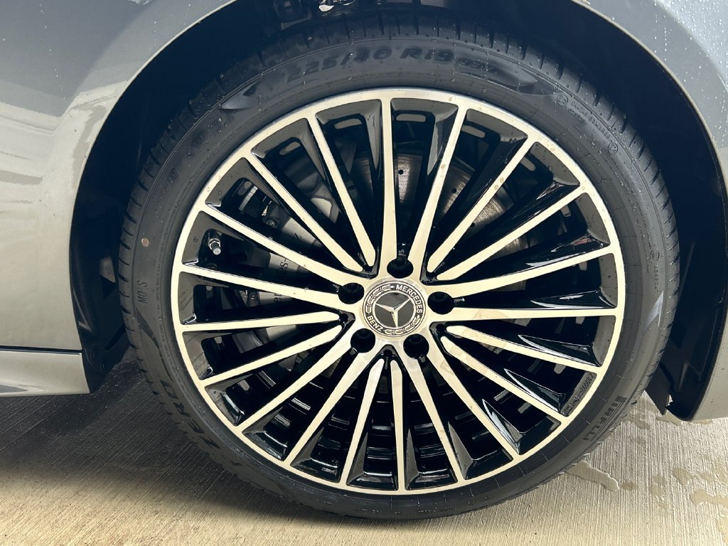 New 2026 Selenite Grey Metallic Mercedes-Benz C 300 image 36