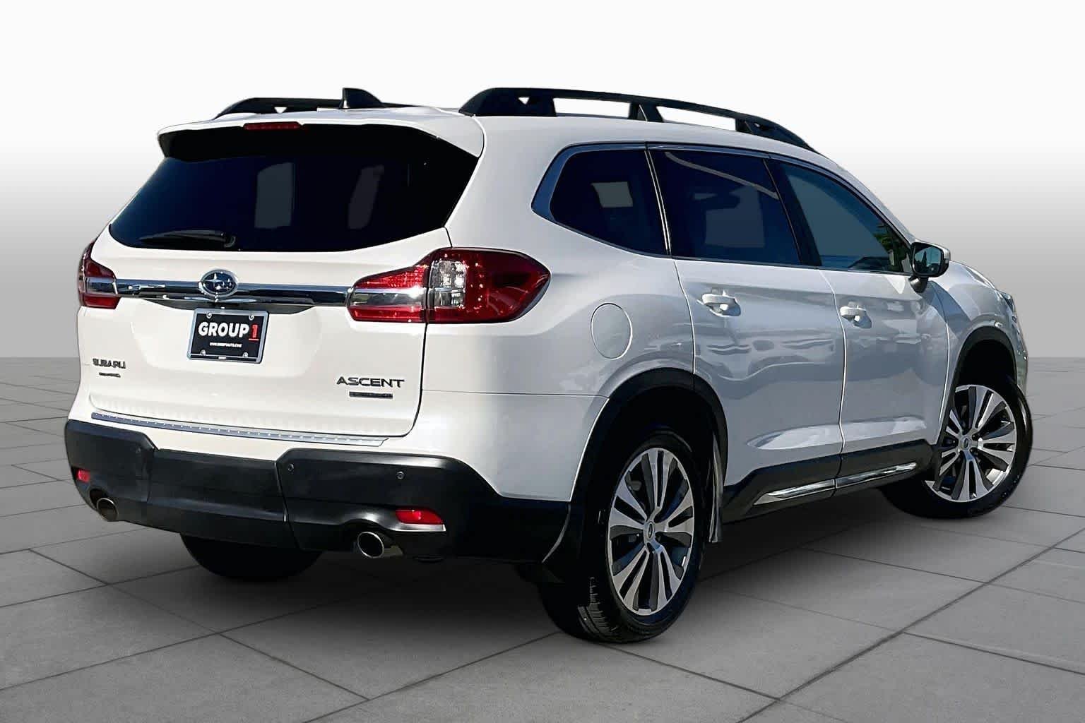 Used 2019 Crystal White Pearl Subaru Limited image 12