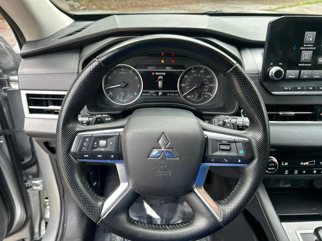 Used 2024 Black Mitsubishi SE image 21