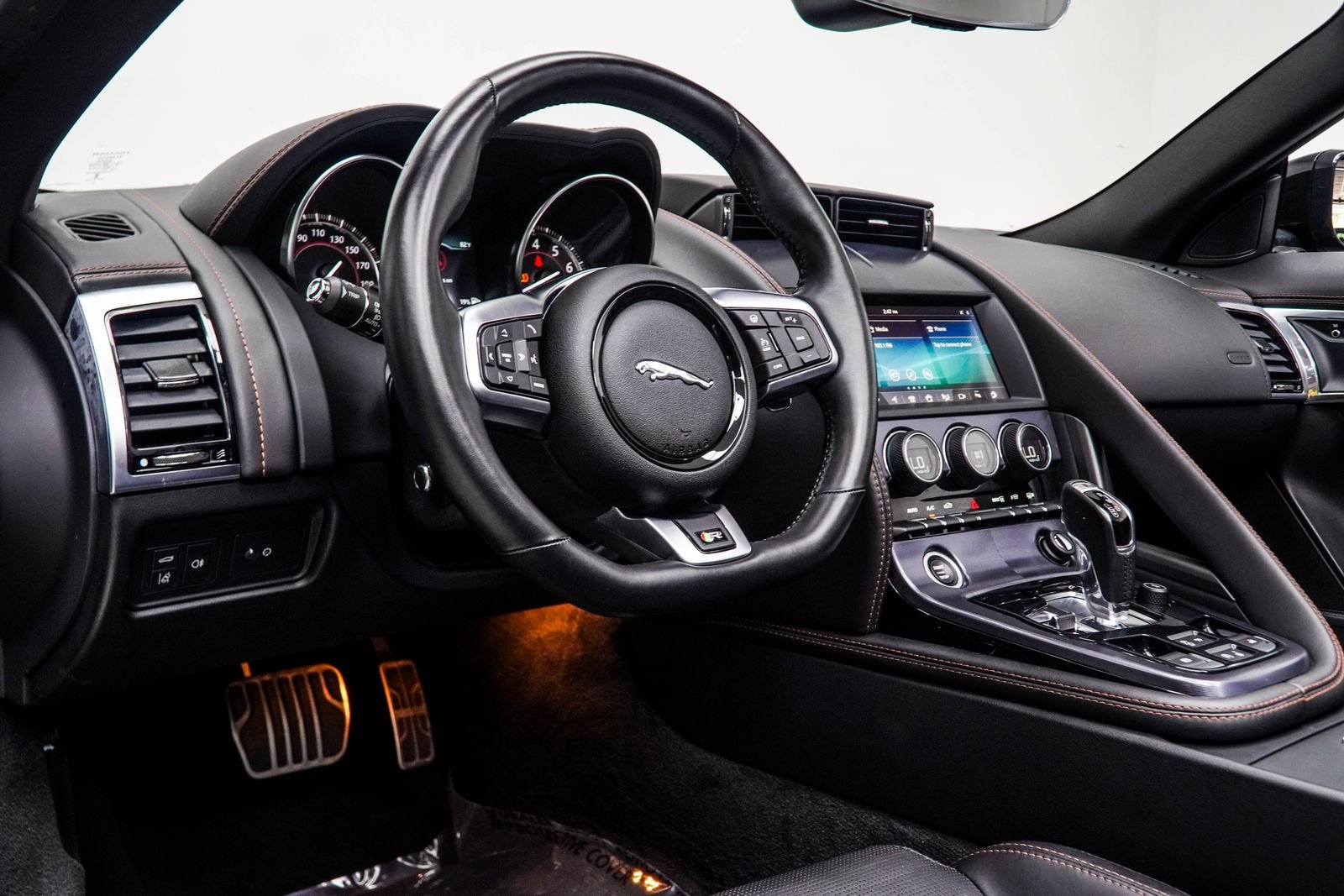 Used 2019 Black Jaguar R image 17