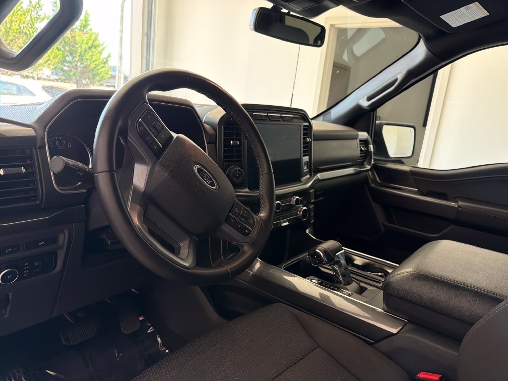 Used 2023 Black Metallic Ford XLT image 16