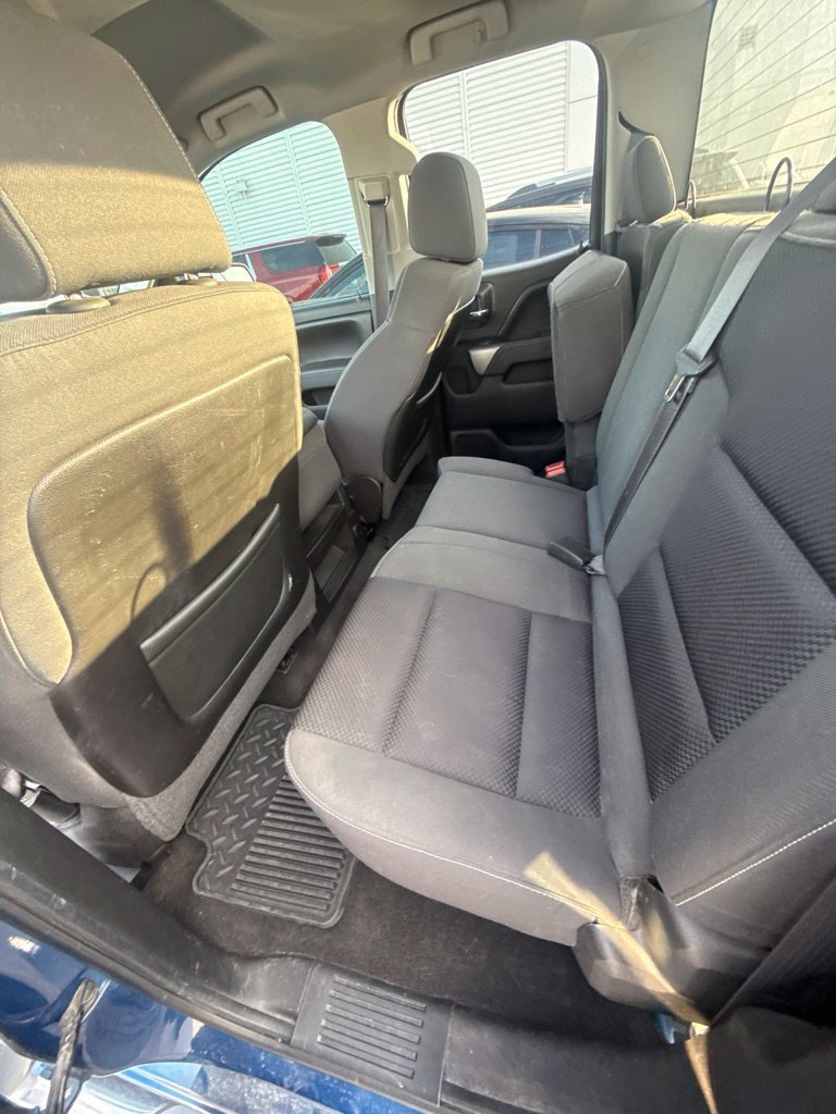 Used 2015 DEEP OCEAN BLUE METALLIC Chevrolet LT image 28