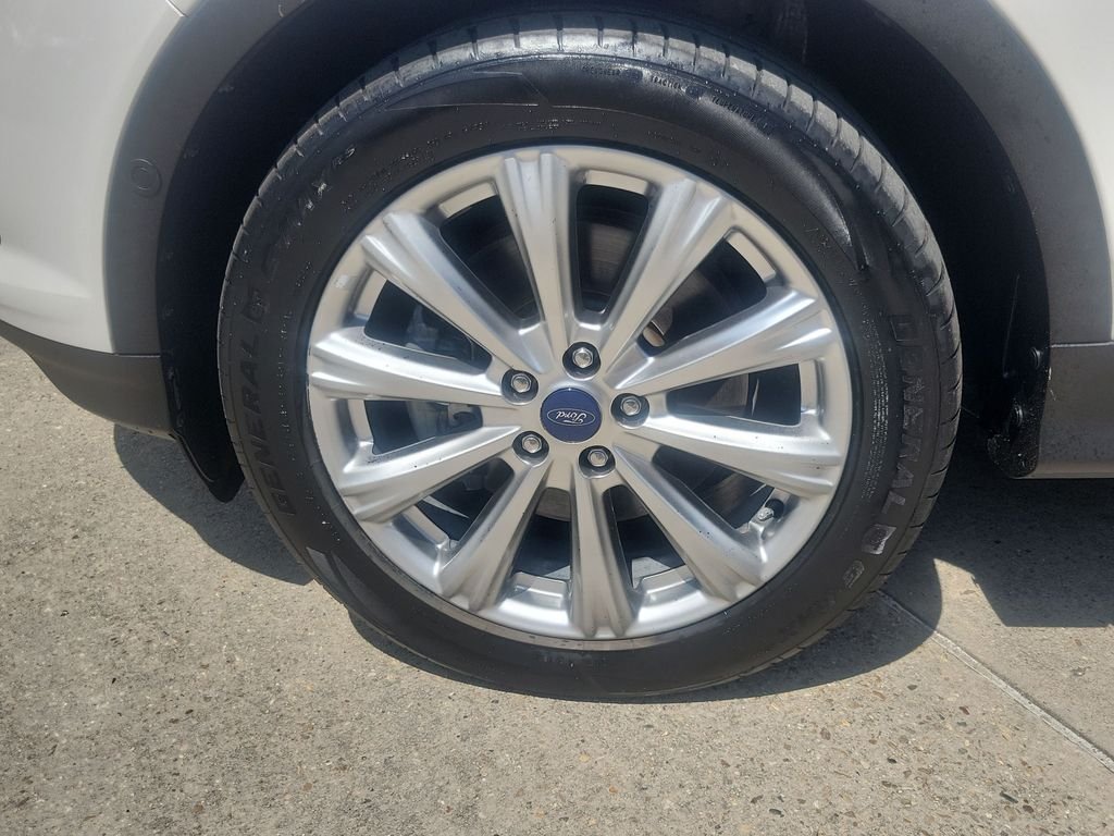Used 2018 White Ford Titanium image 35