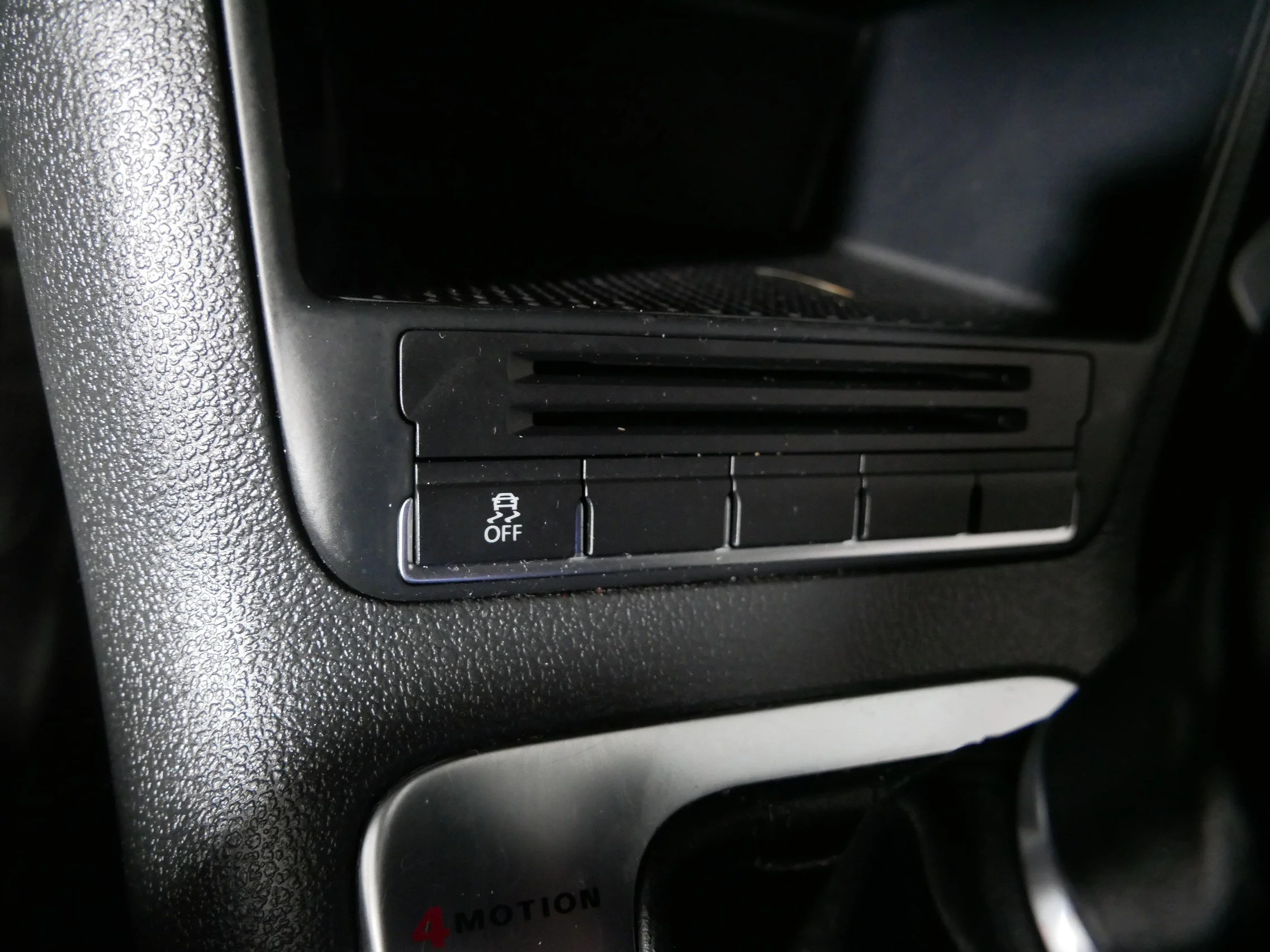 Used 2012 Pepper Gray Metallic Volkswagen S w/Sunroof image 30
