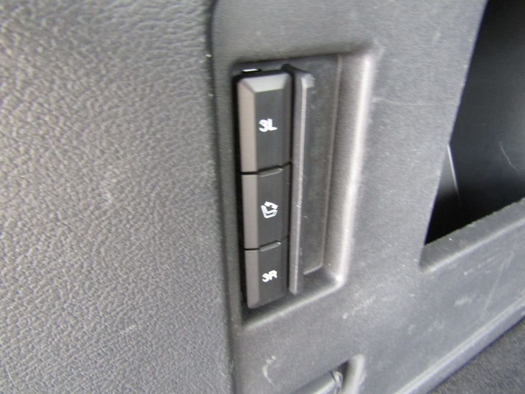 Used 2024 Silver Ford XLT image 33