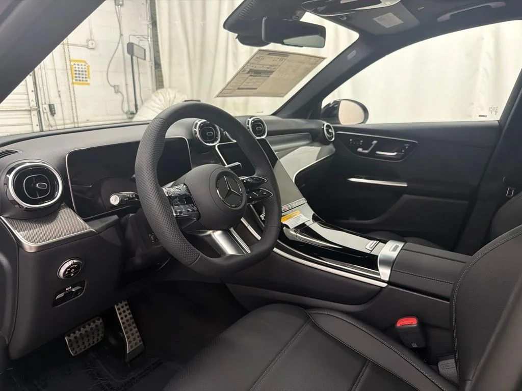 New 2027 Black Mercedes-Benz GLC 300 image 13