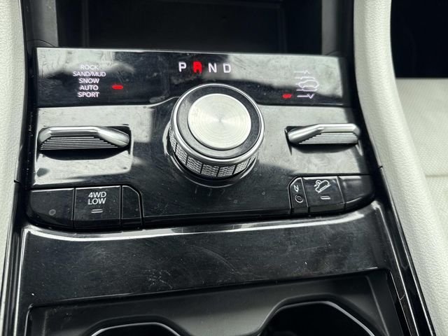 Used 2023 Diamond Black Jeep Overland image 31