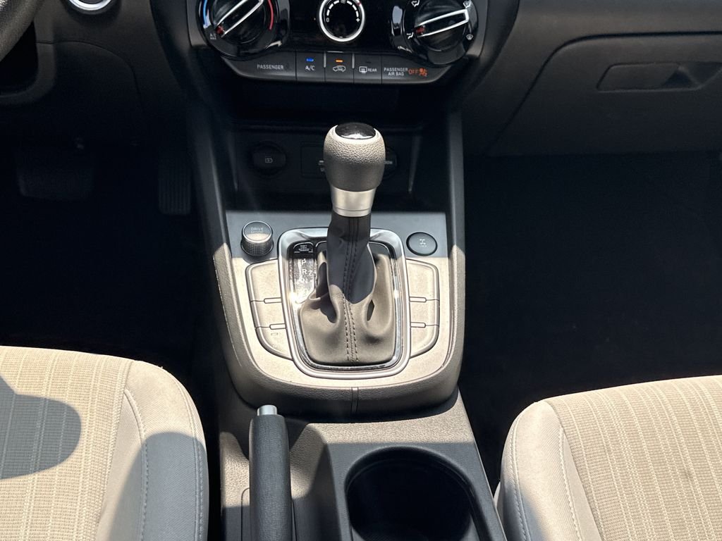 Used 2023 Gray Hyundai SEL image 17