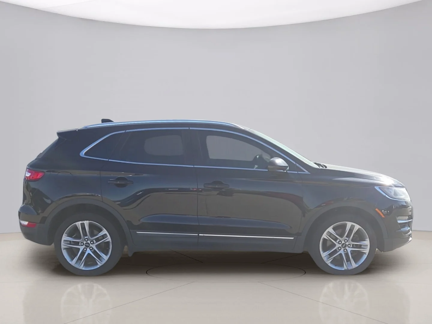 Used 2017 Black Lincoln RESERVE image 6