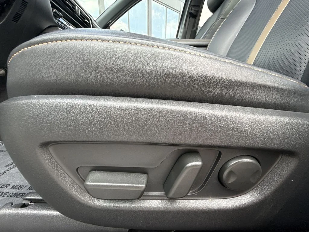 Used 2024 White Mazda Premium Plus image 12