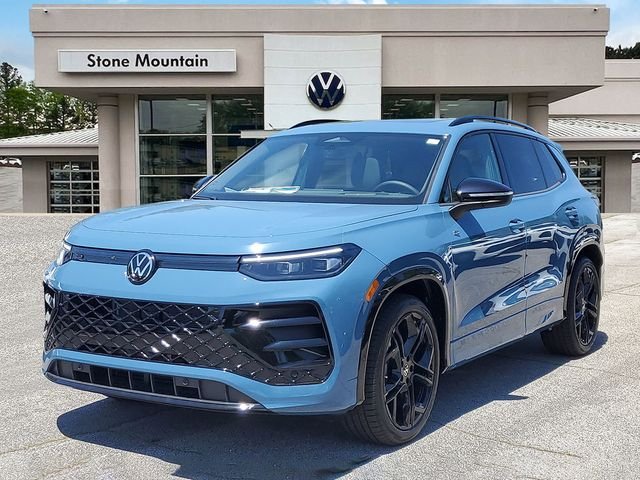 2026 Volkswagen Tiguan 2.0T SE R-Line Black's photo