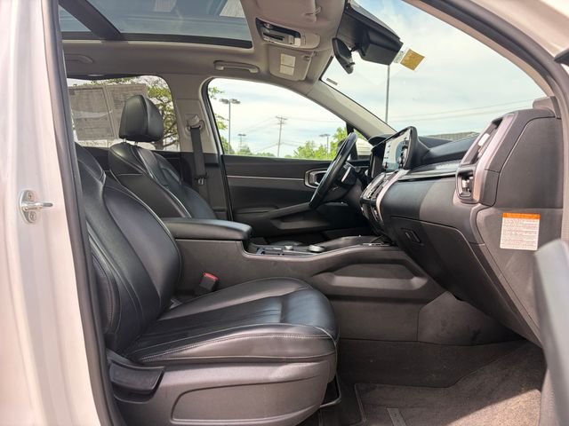 Used 2021 Snow White Pearl Kia EX image 26