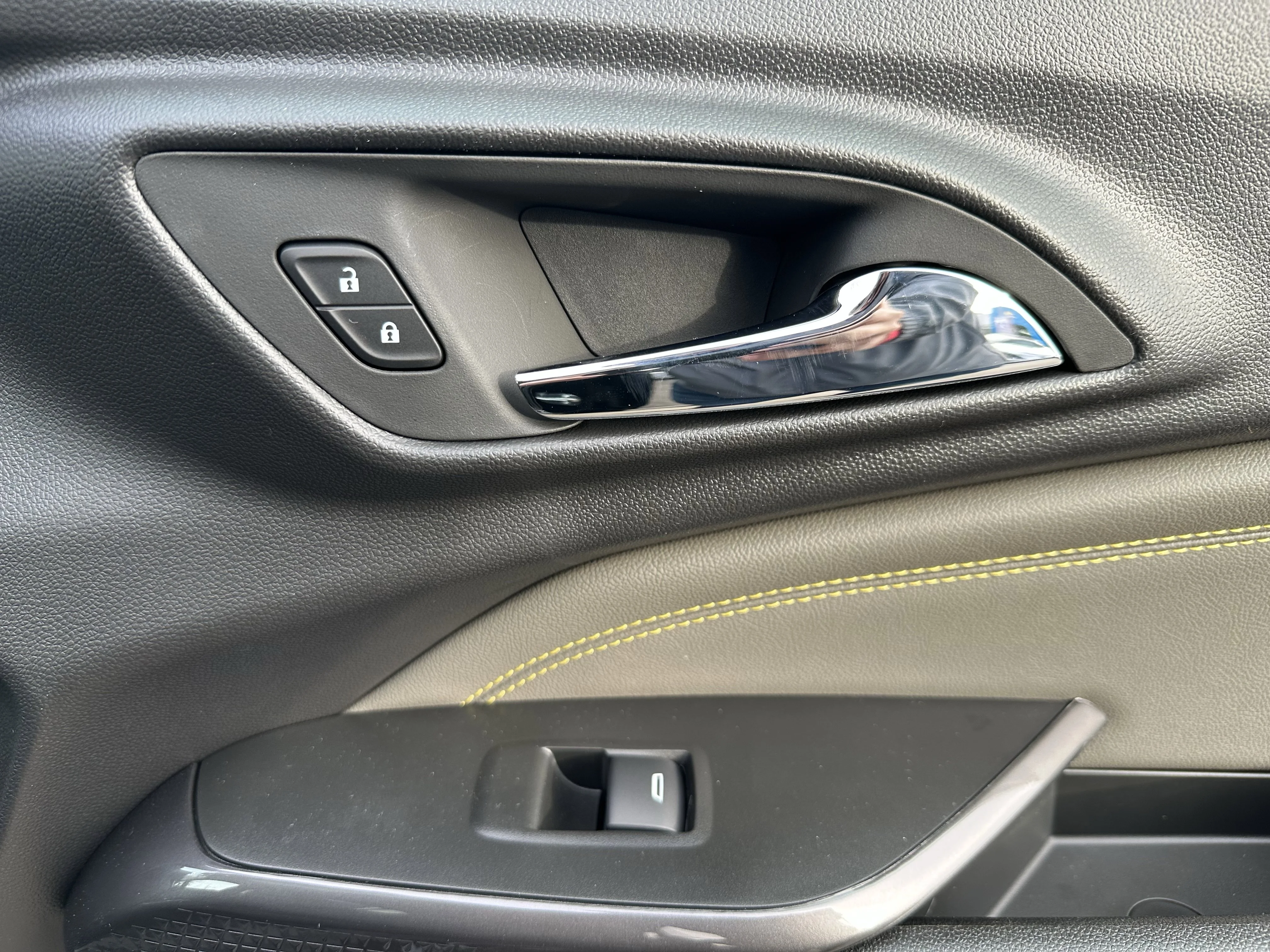 New 2026 Mosaic Black Metallic Chevrolet ACTIV image 23