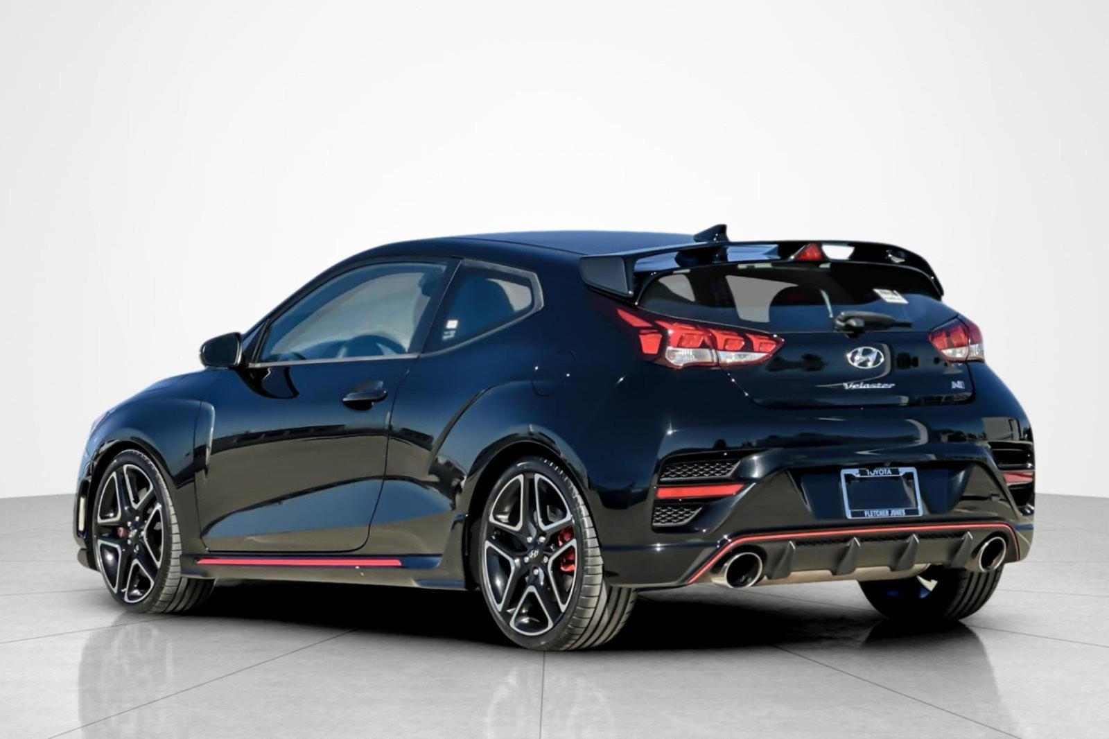 Used 2022 BLACK Hyundai  image 3