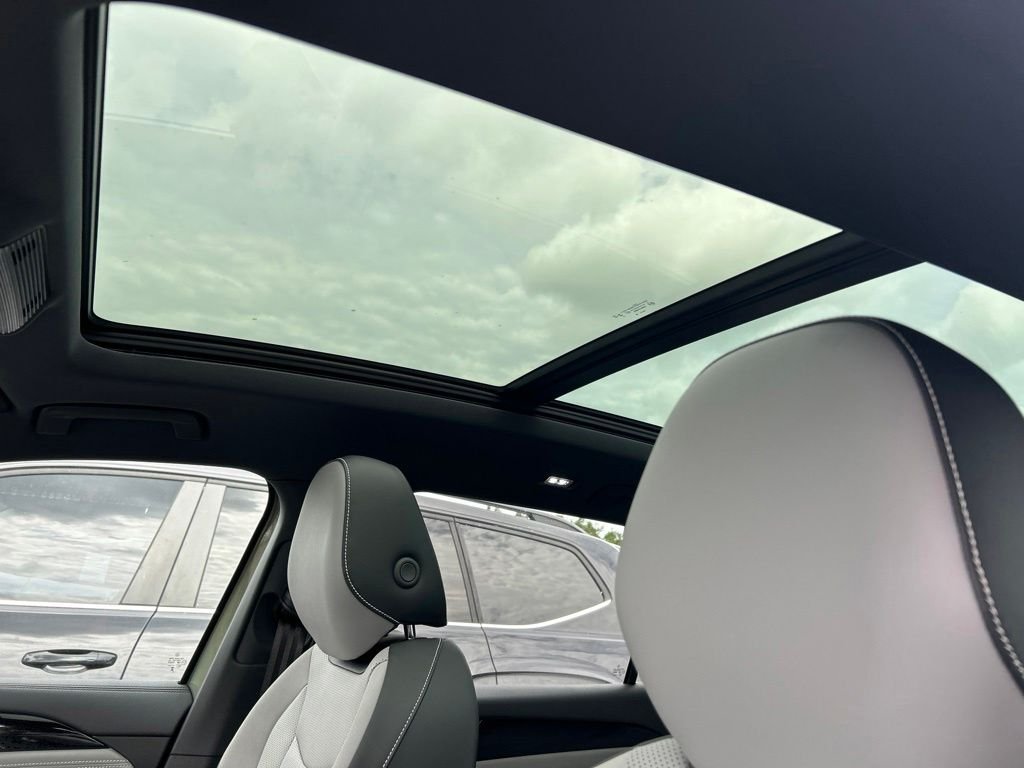 New 2026 Green Volkswagen 2.0T SE R-Line Black image 22